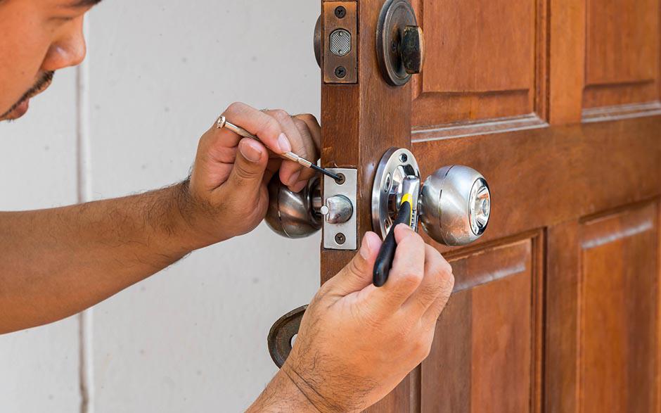 serrurier porte claquée Mitry-Mory